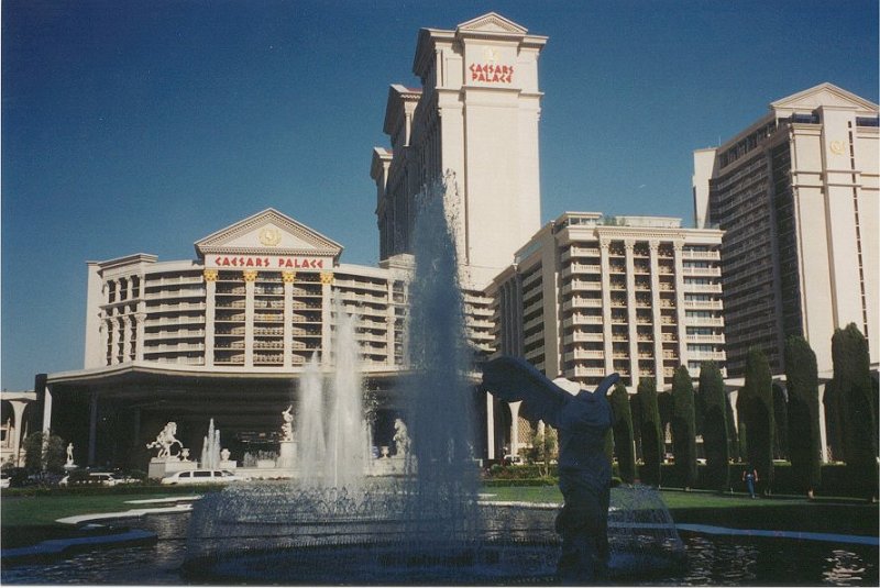 vegas caesars fountain