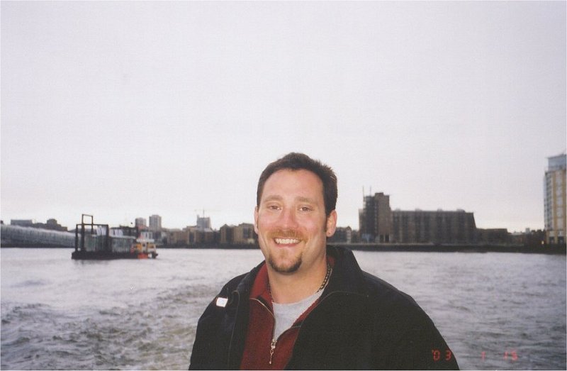 london thames boat darryl