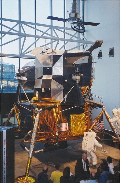 washington airspace moon