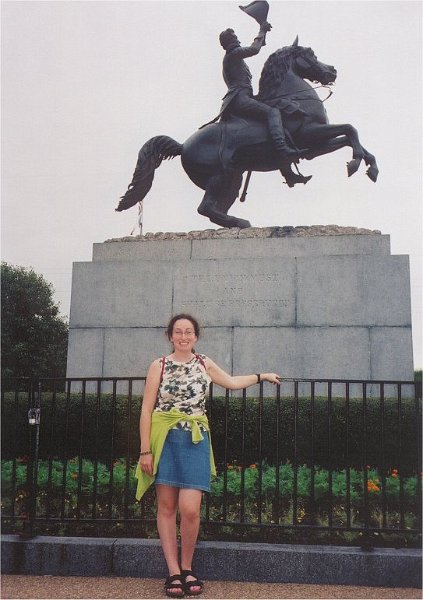 lisa statue1