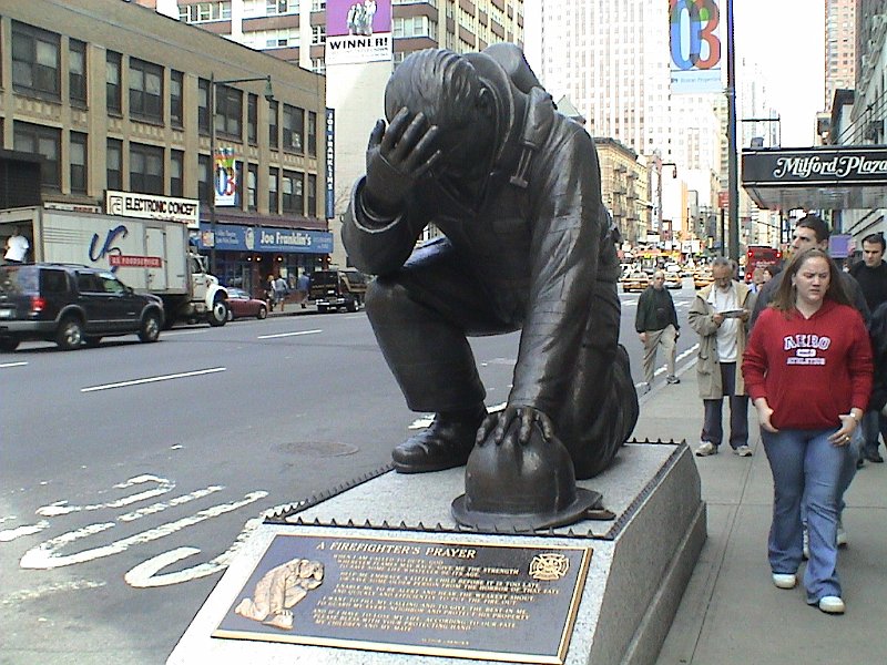 newyork firefighter statue