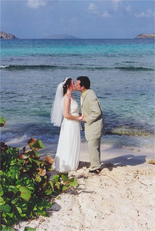 beach_kiss